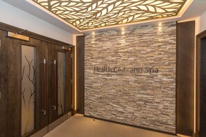 Espace de soins pour les couples, sauna, bain à remous, hammam