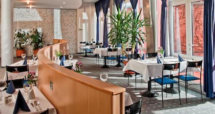TRYP by Wyndham Halle
