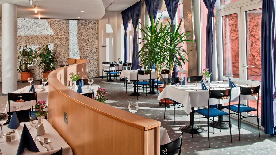 TRYP by Wyndham Halle