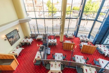 Restaurante. IntercityHotel Schwerin
