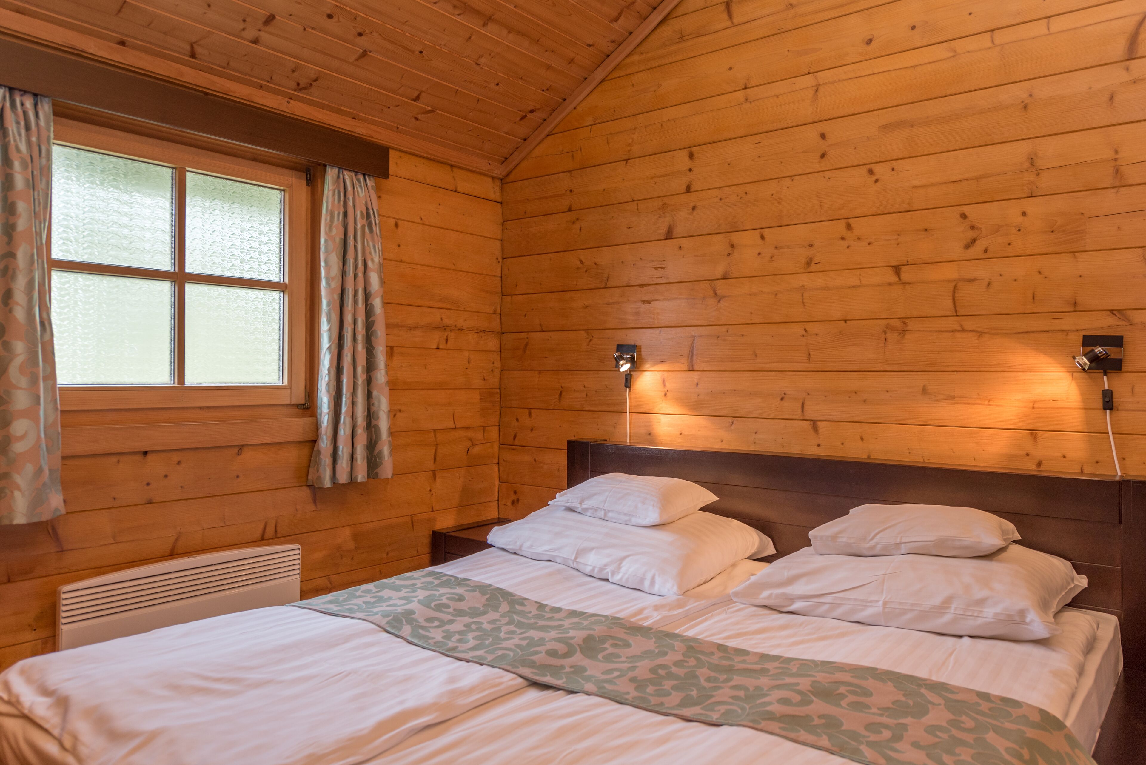 superior 2-bedroom chalet | 2 bedrooms, hypo-allergenic bedding, in-room safe, laptop workspace