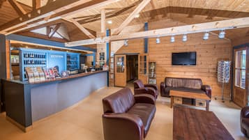Sala de estar en el lobby