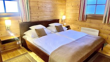 Superior 1-bedroom chalet with sauna | Hypo-allergenic bedding, in-room safe, laptop workspace