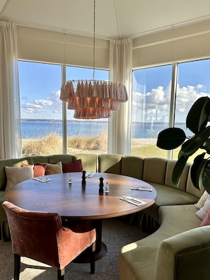 Lunch and dinner served, beach views