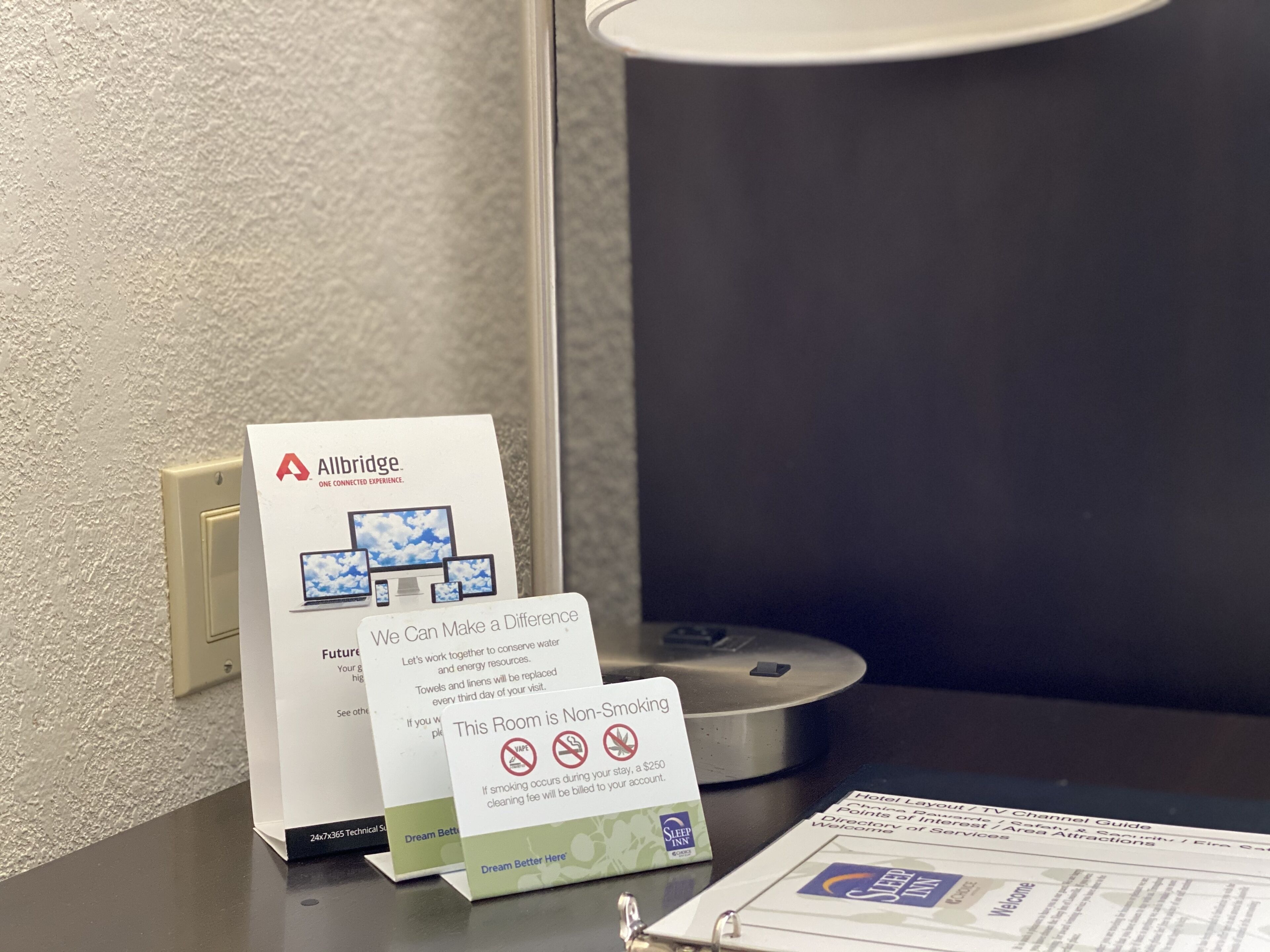 standard room, 1 king bed, non smoking | desk, laptop workspace, iron/ironing board, free wifi