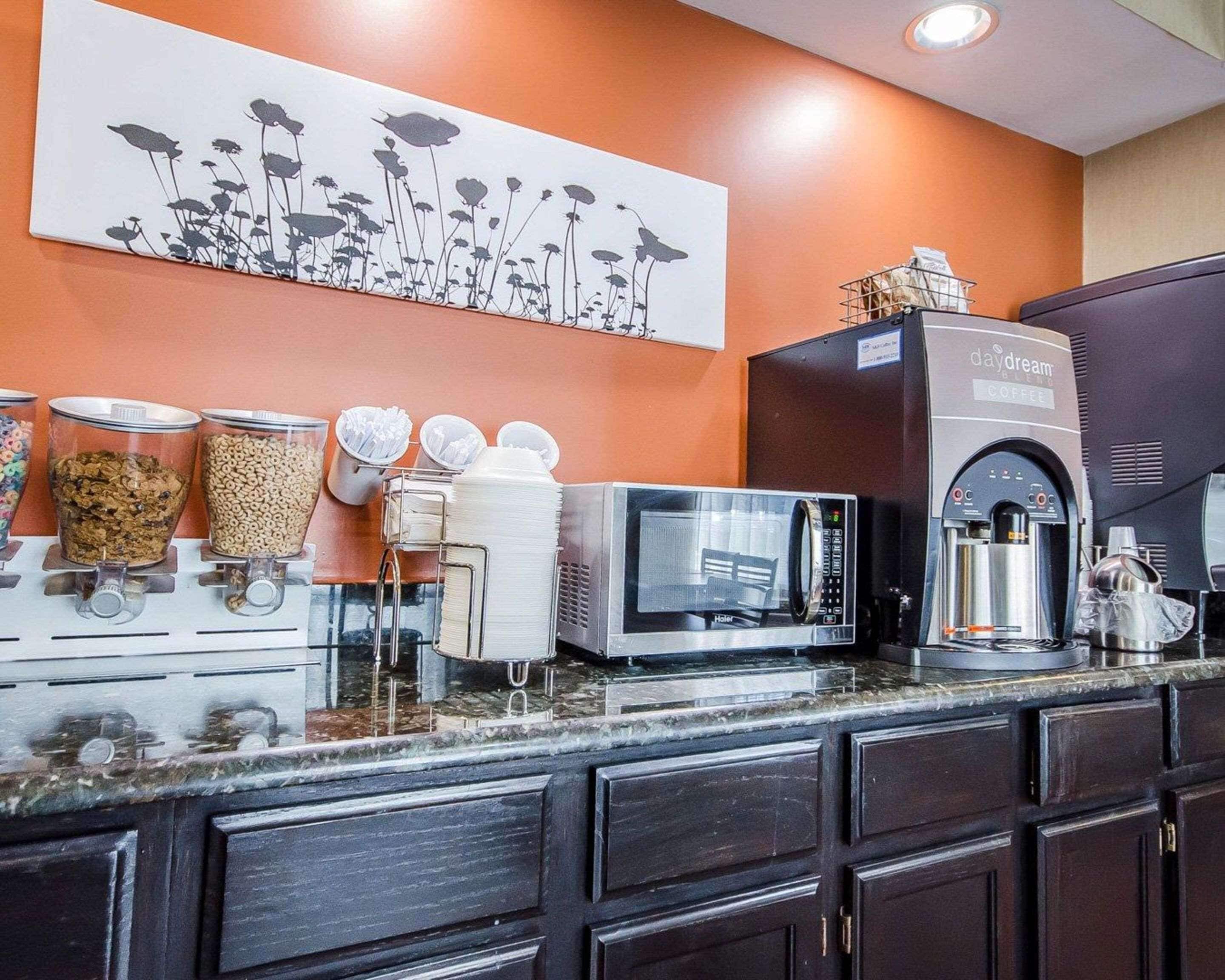 free daily on-the-go breakfast