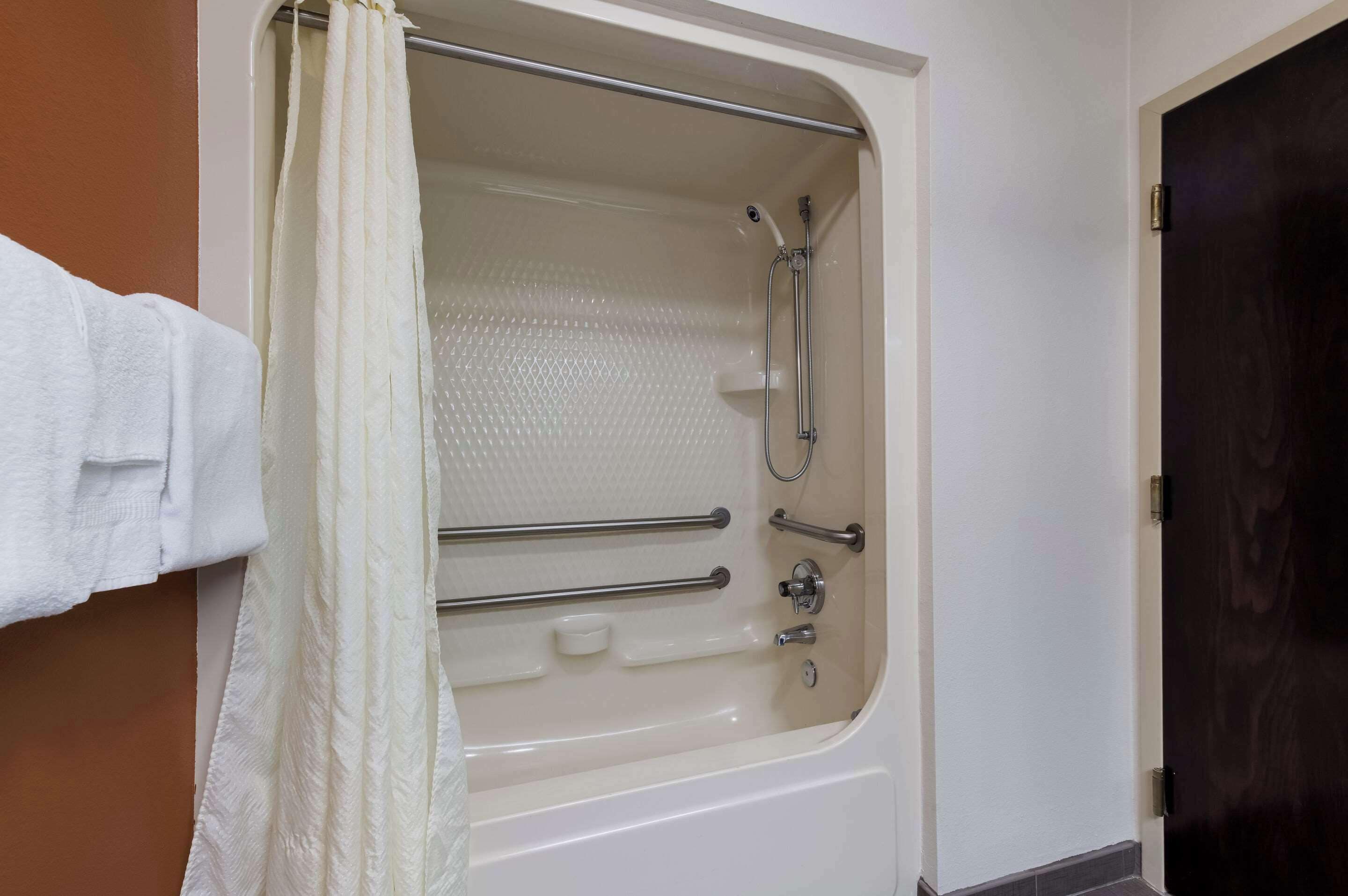 room, 1 queen bed, accessible | 1 bedroom, premium bedding, pillow-top beds, desk