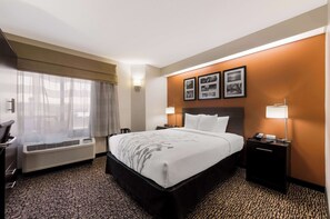 Room, 1 Queen Bed, Accessible | Premium bedding, pillow-top beds, desk, blackout curtains