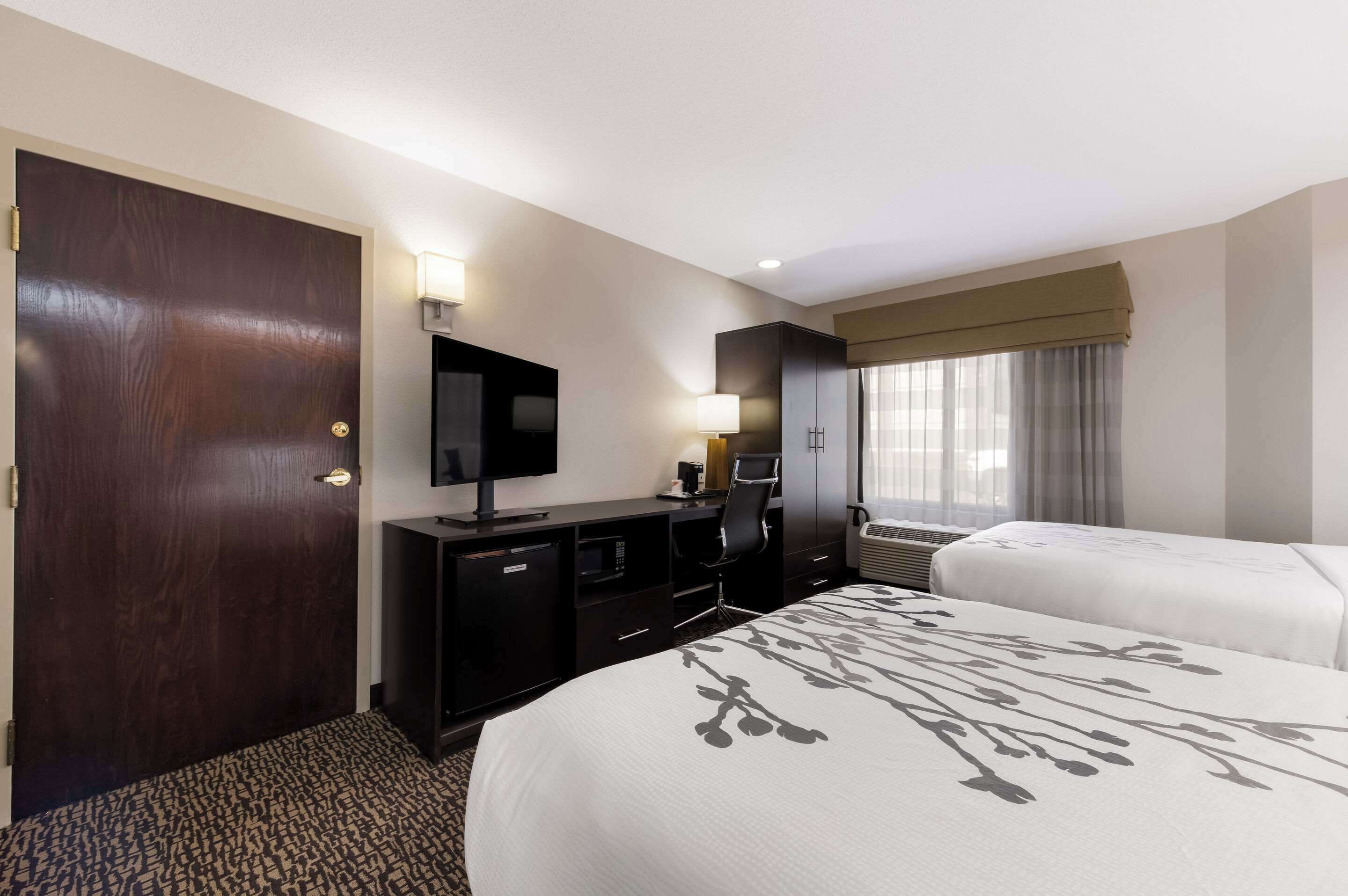 standard room, 2 double beds | 1 bedroom, premium bedding, pillow-top beds, desk