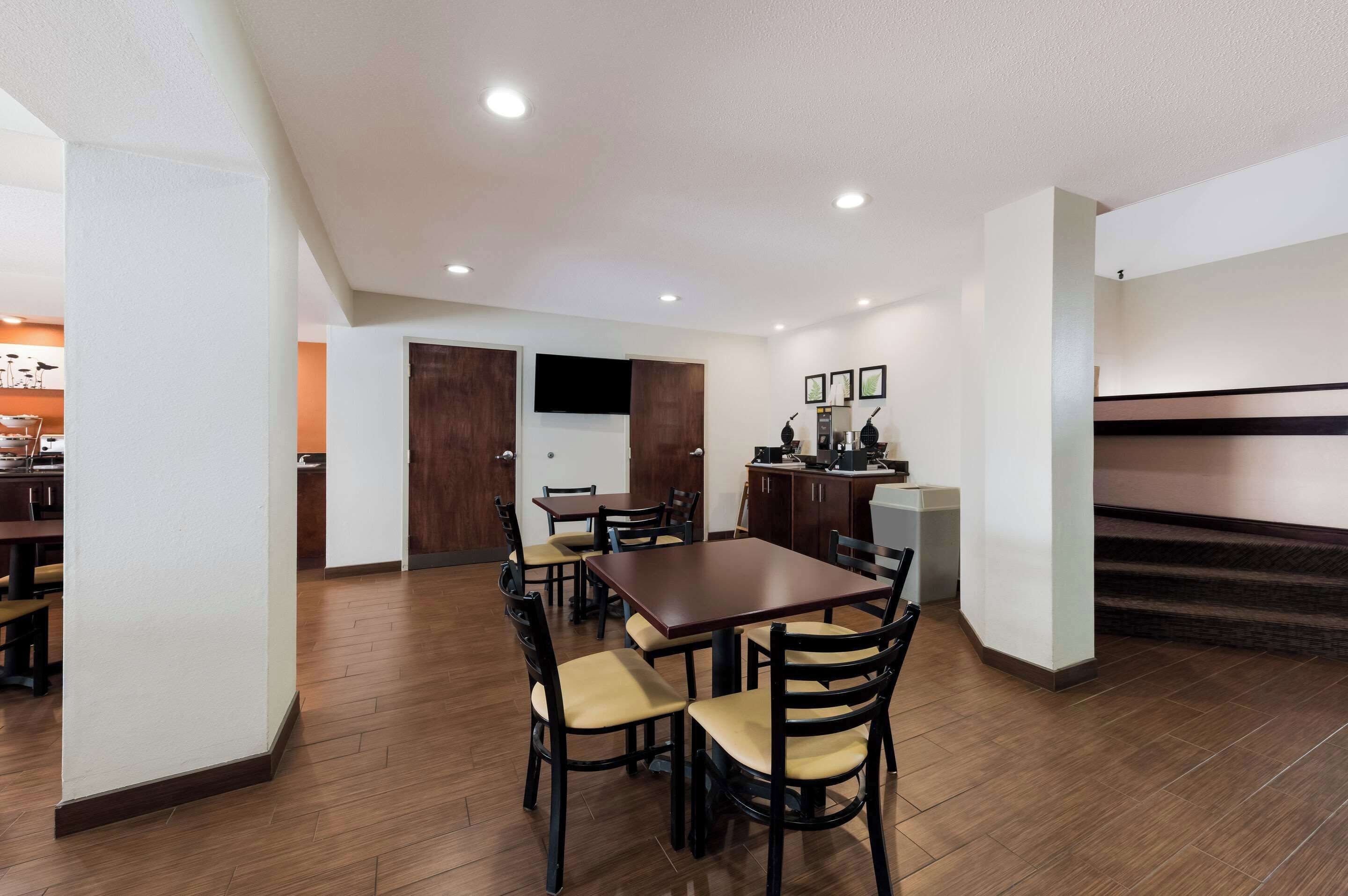 Daily full breakfast for a fee