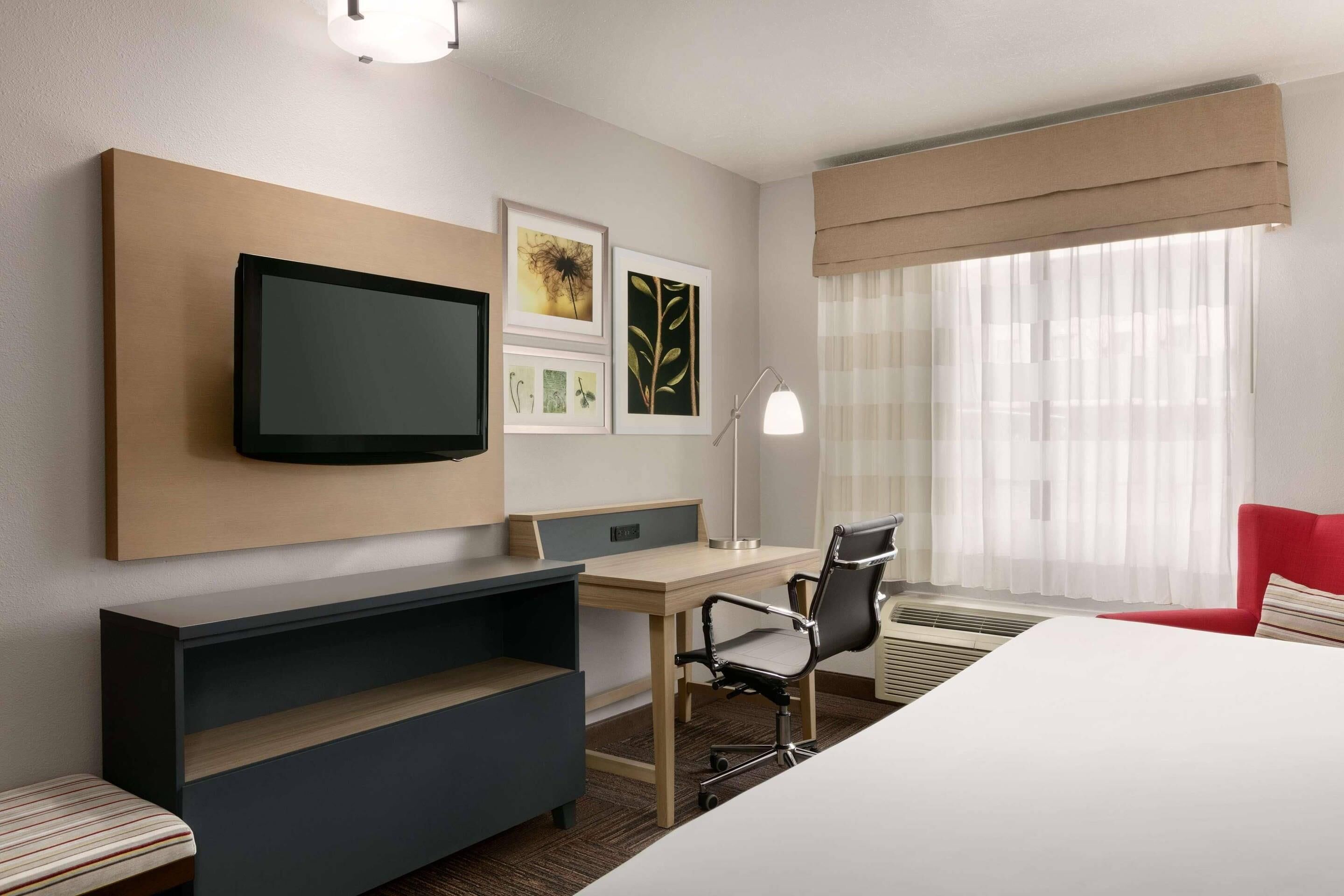 Desk, iron/ironing board, WiFi (free), bed sheets