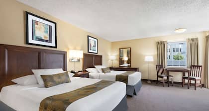 Travelodge by Wyndham San Francisco Bay