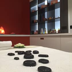Sauna, hot tub, ruang uap, perawatan tubuh, dan body wrap