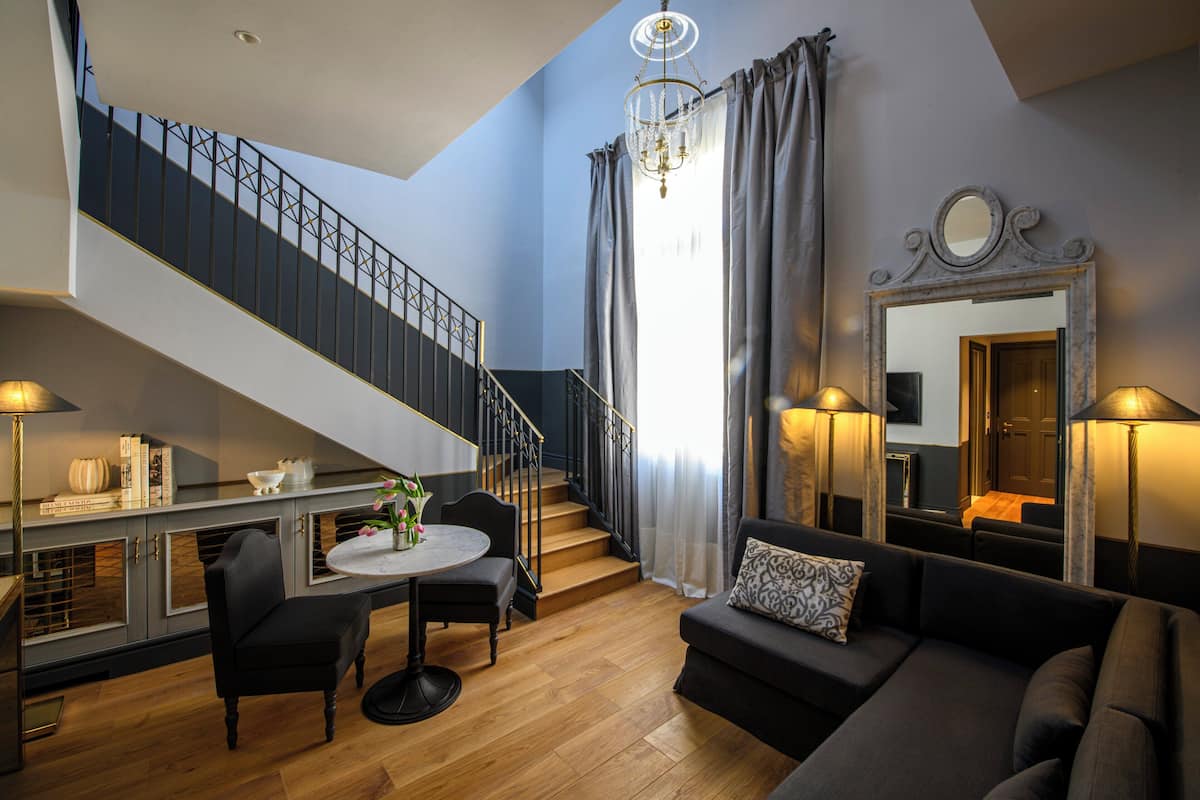Suite Bristol | 1 sovrum, sängtillbehör av högsta kvalitet och minibar