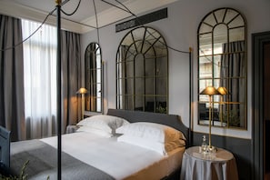 Suite Bristol (Suite Temptation) | 1 Schlafzimmer, hochwertige Bettwaren, Minibar, Zimmersafe