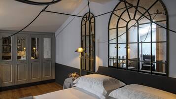 Suite Bristol | 1 Schlafzimmer, hochwertige Bettwaren, Minibar, Zimmersafe