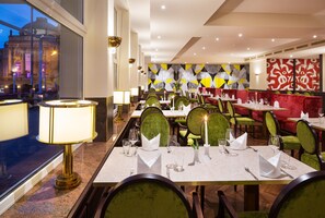 Daily buffet breakfast (EUR 16.90 per person)