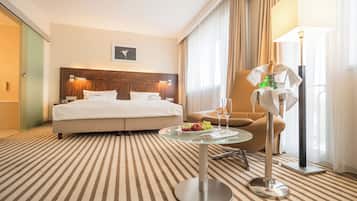 Superior Zimmer Opernblick | 防过敏的被褥、迷你吧、客房内保险箱、办公桌