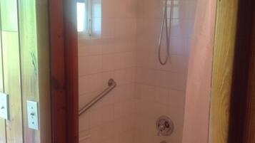 Douche de la salle de bain