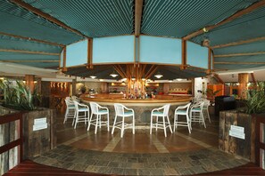 3 bars/lounges, poolside bar