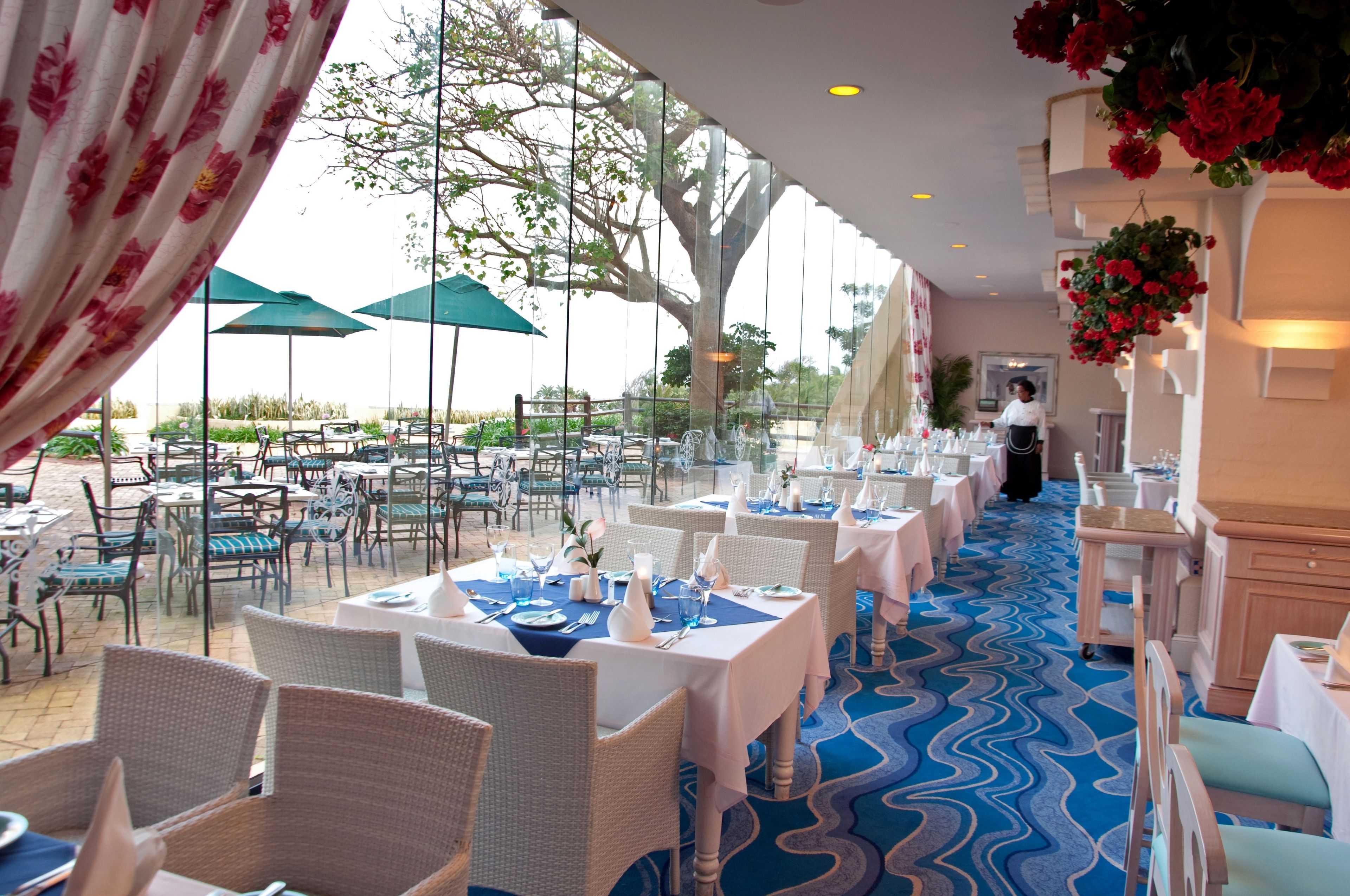 3 restaurants, breakfast, dinner served; Chinese cuisine 