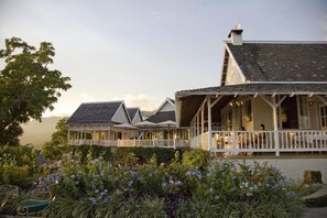Exterior - Strawberry Hill  (Irish Town)