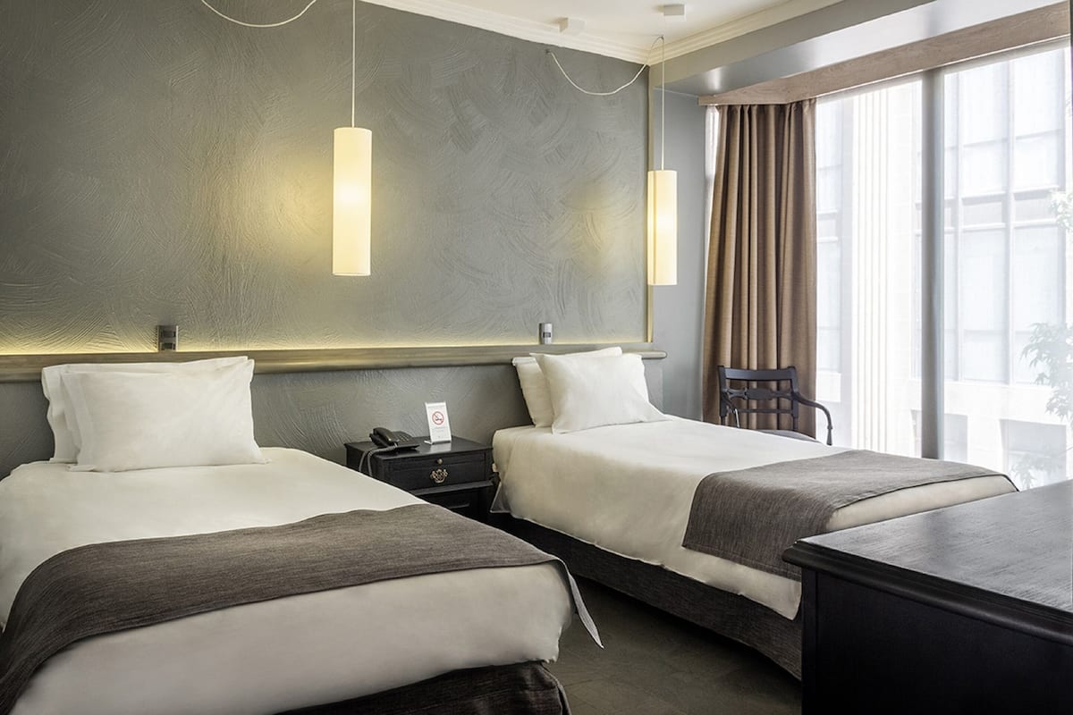 Couette en duvet d'oie, coffres-forts dans les chambres, bureau