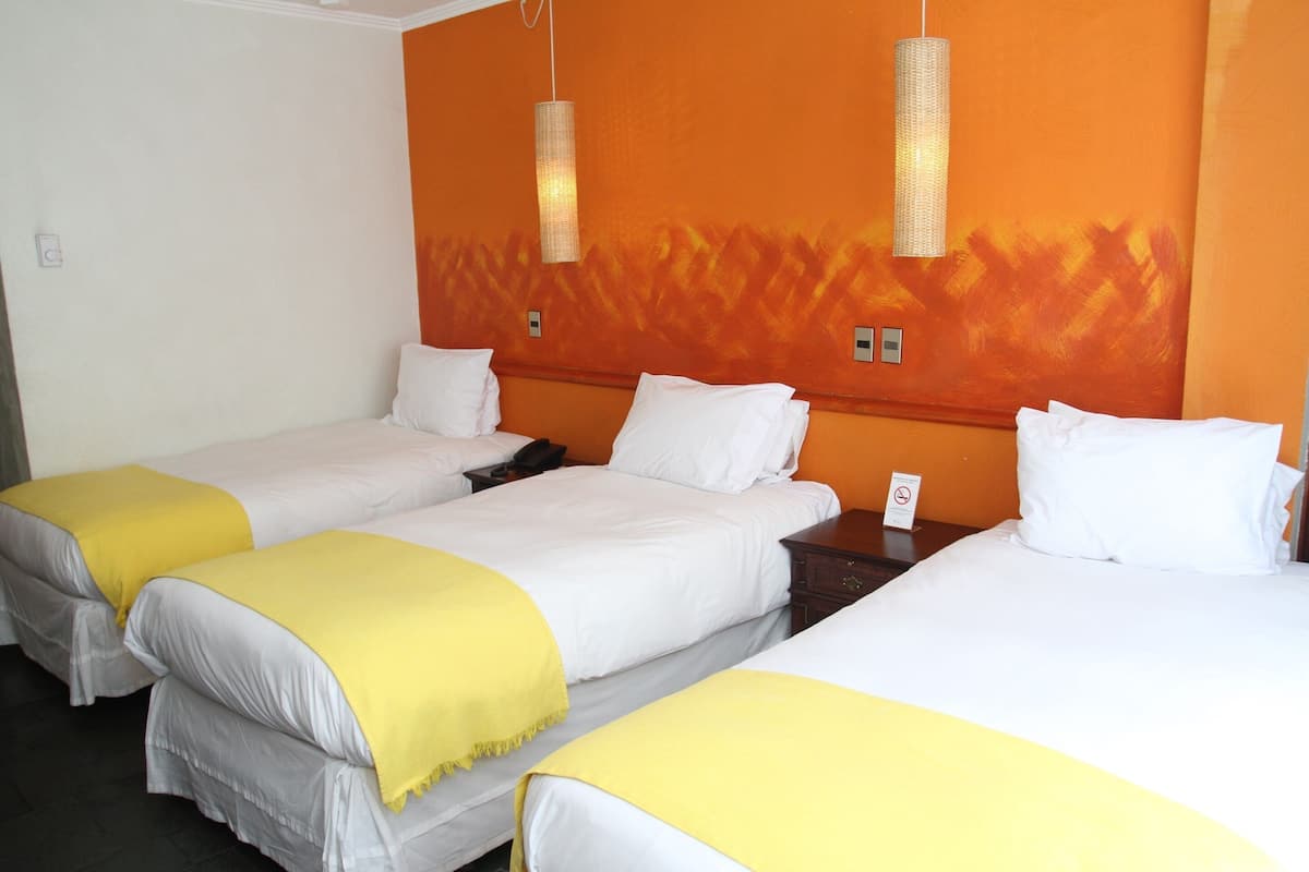 Couette en duvet d'oie, coffres-forts dans les chambres, bureau