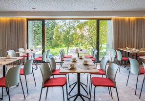 Daily buffet breakfast (EUR 17 per person)