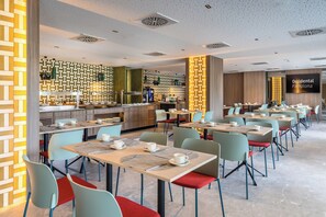 Daily buffet breakfast for a fee