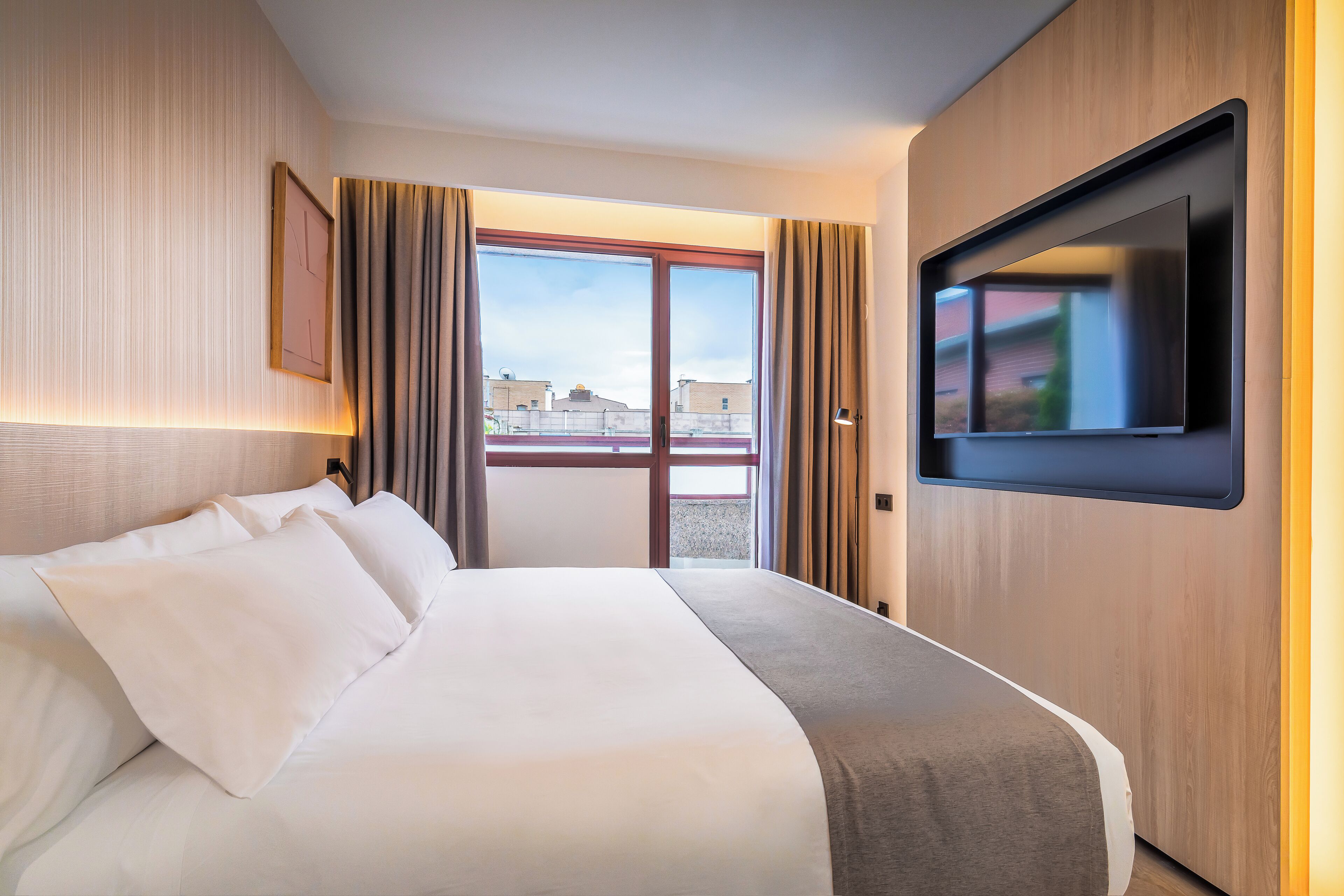 premium bedding, minibar, in-room safe, individually furnished