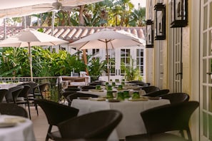 Courtyard - The Brazilian Court Hotel (Palm Beach)