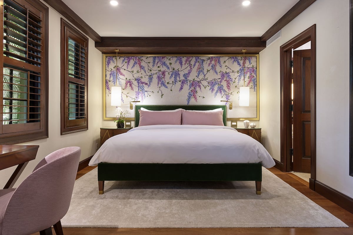 1 bedroom, premium bedding, pillow-top beds, minibar