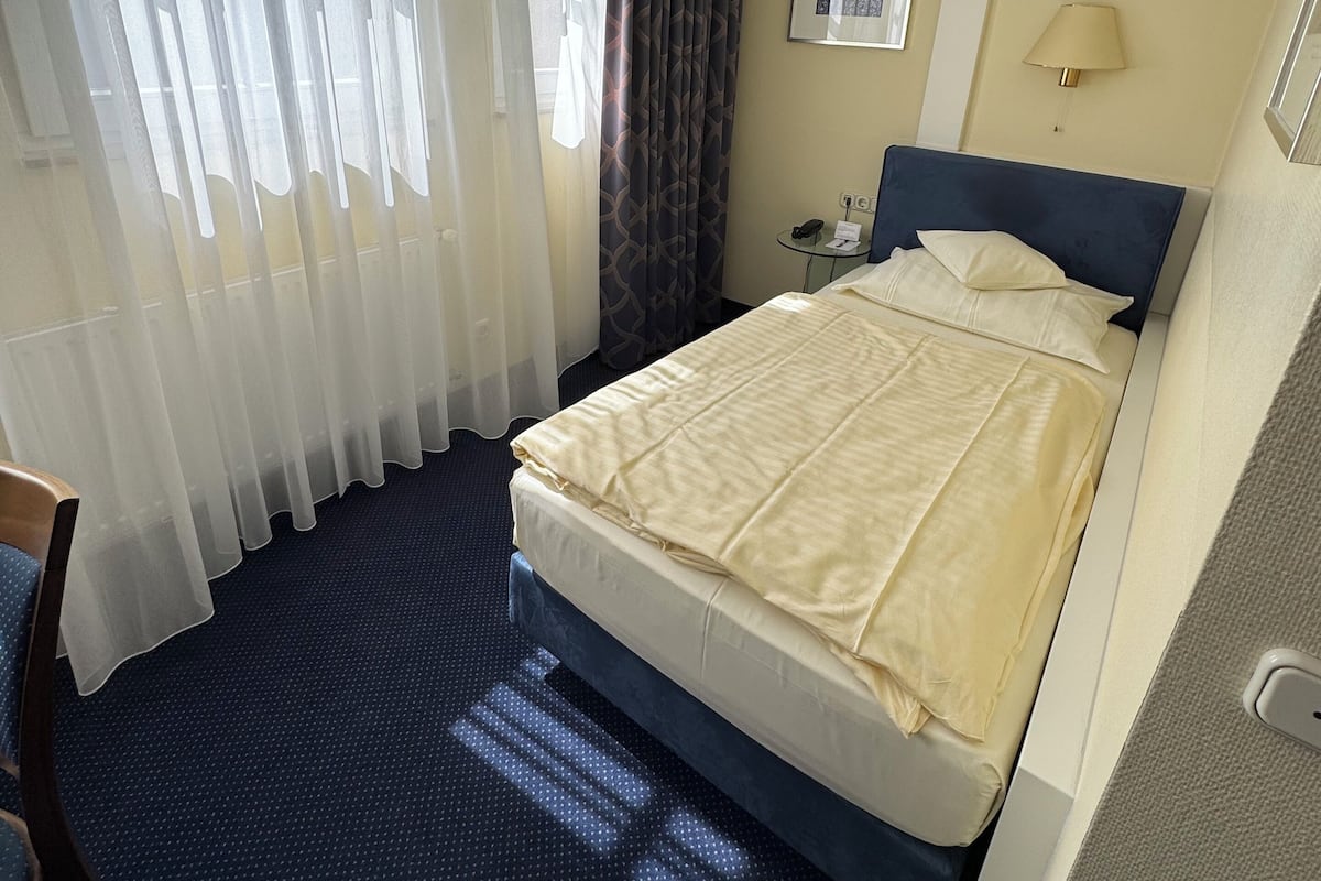 Apartment | 1 bedroom, premium bedding, Select Comfort beds, minibar