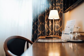 Standard-dobbeltværelse | Premium-sengetøj, Select Comfort-senge, minibar, pengeskab på værelset