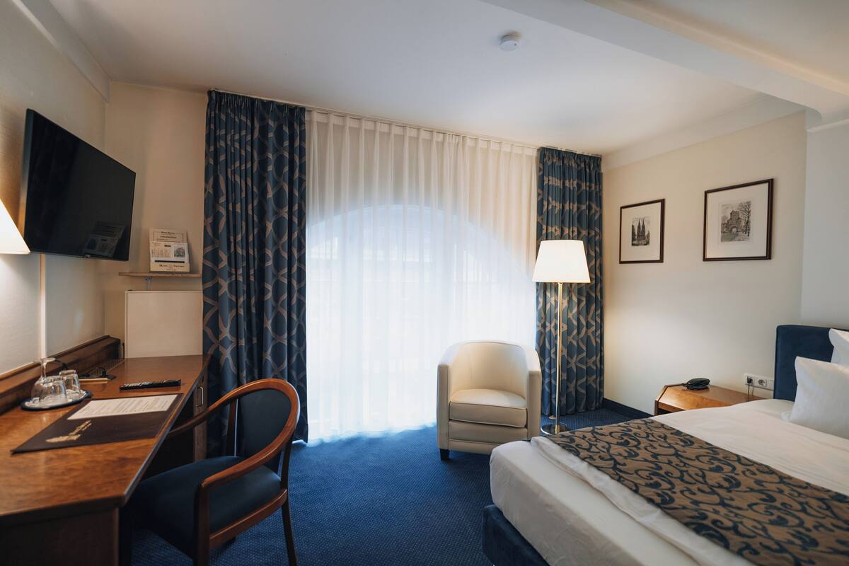 Comfort Single Room | Premium bedding, Select Comfort beds, minibar, in-room safe
