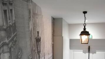 Standard Studio, 1 Queen Bed, Non Smoking | Premium bedding, pillowtop beds, in-room safe, desk