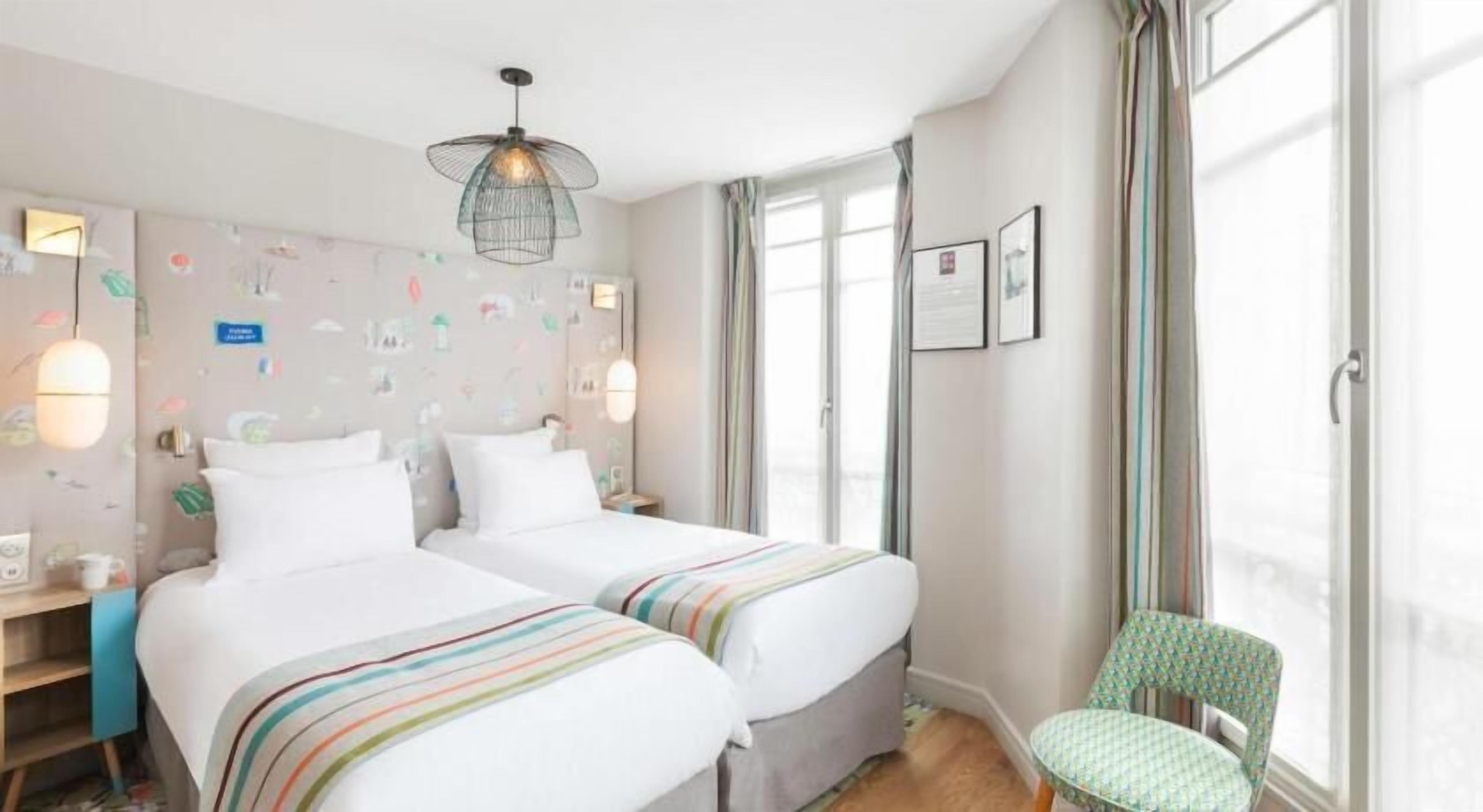 Luxe beddengoed, pillowtop-bedden, een kluis op de kamer, een bureau