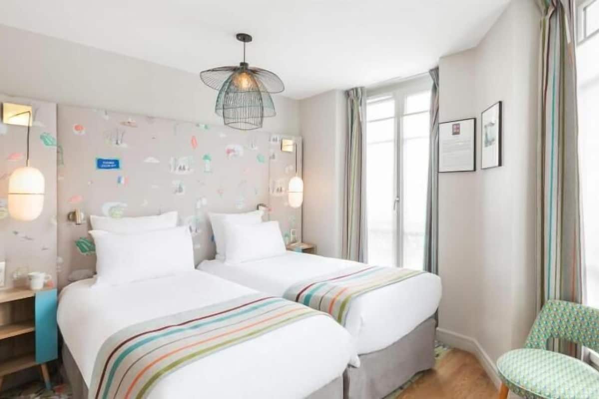 Premium bedding, pillowtop beds, in-room safe, desk