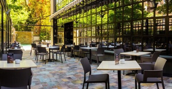 Snack bar - Wyndham Garden Santiago Kennedy (Santiago)