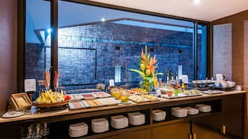 Daily buffet breakfast for a fee