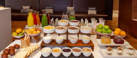 Daily buffet breakfast for a fee