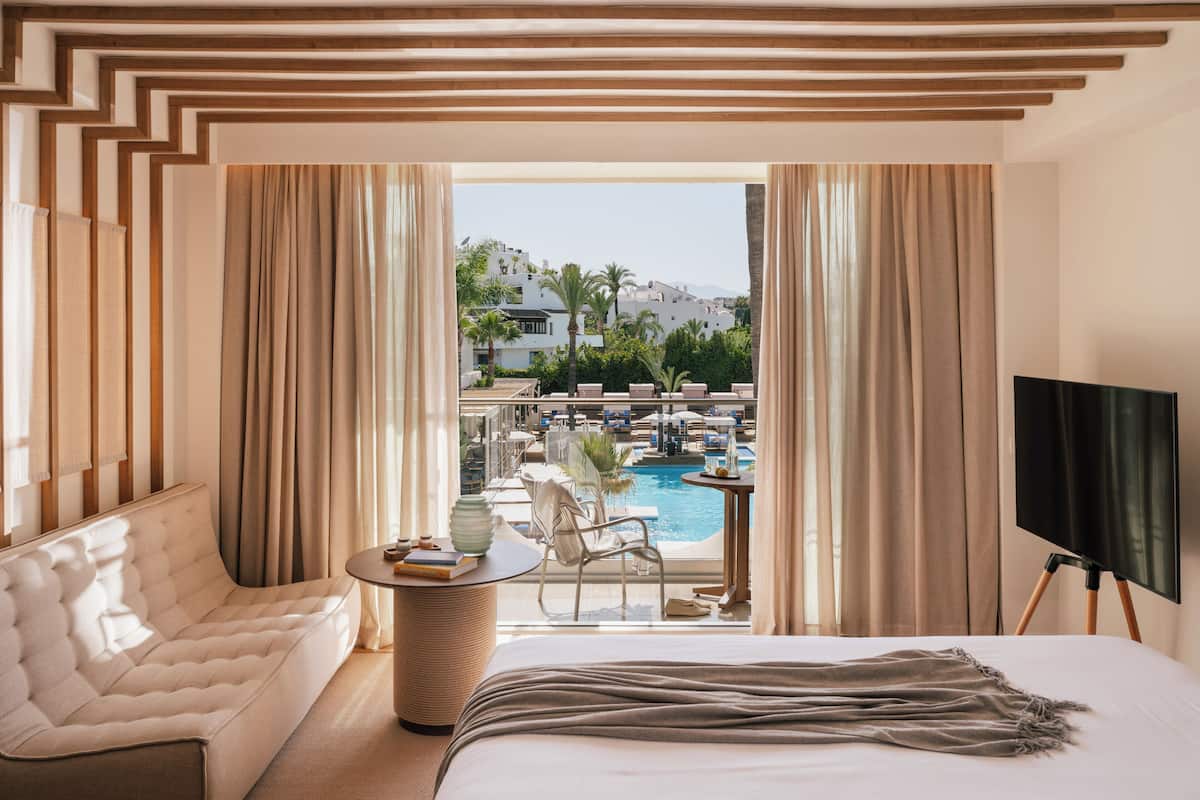 Extra ME+ Junior Suite Oasis View | 1 bedroom, premium bedding, minibar, in-room safe