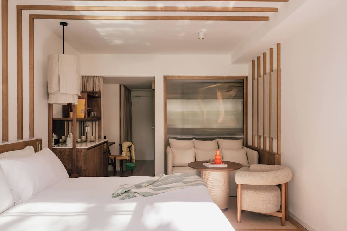 Superior ME+ Connecting | 1 camera, biancheria da letto di alta qualità, minibar