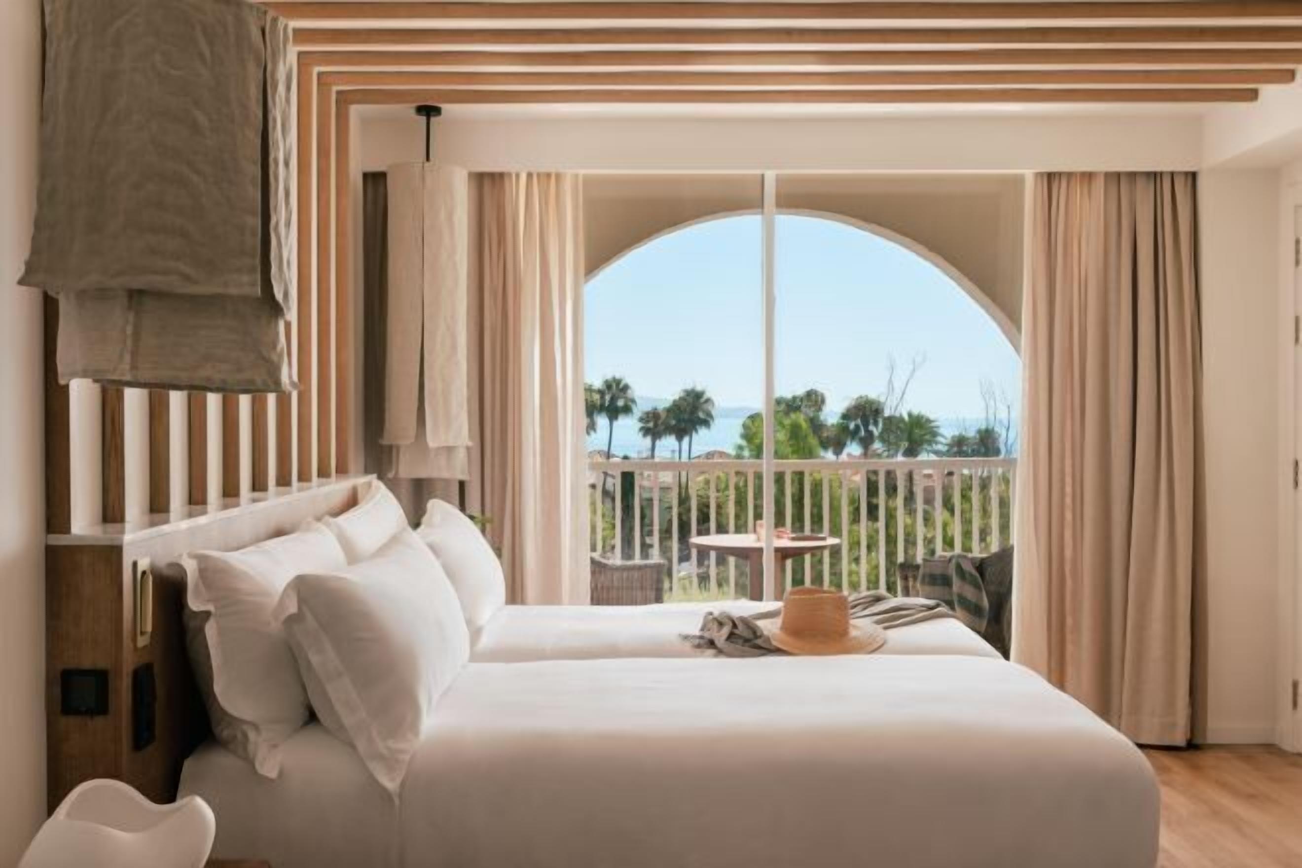 Premium bedding, free WiFi, bed sheets