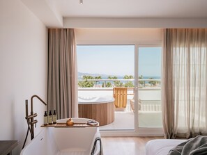 Free toiletries, hair dryer, bathrobes, slippers - ME Marbella by Meliá (Marbella)