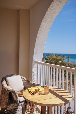 Premium bedding, free WiFi, bed sheets - ME Marbella by Meliá (Marbella)