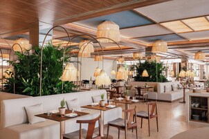 3 restaurantes, cocina mediterránea