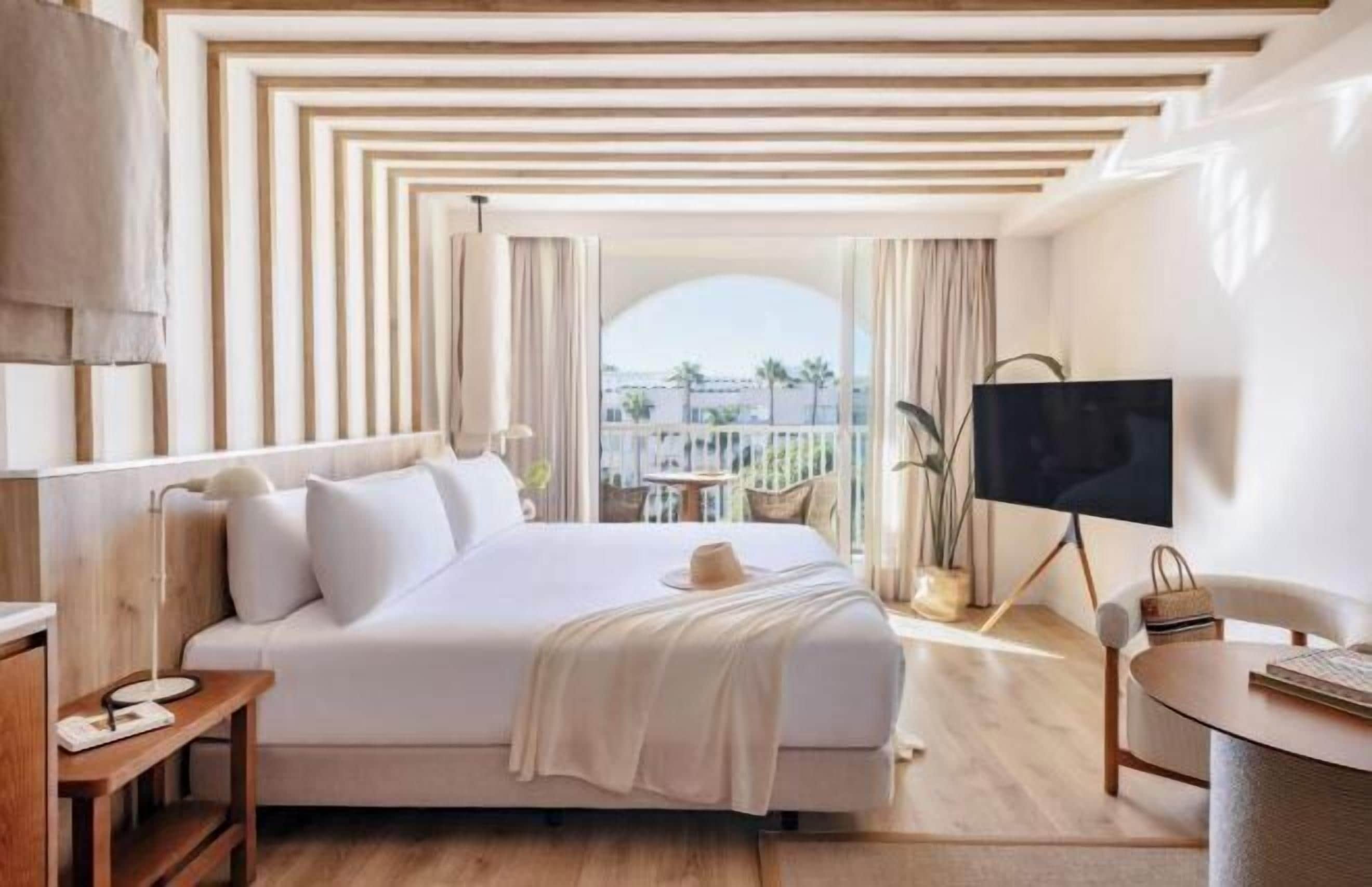 Premium bedding, free WiFi, bed sheets