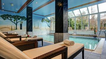 Indoor pool, outdoor pool